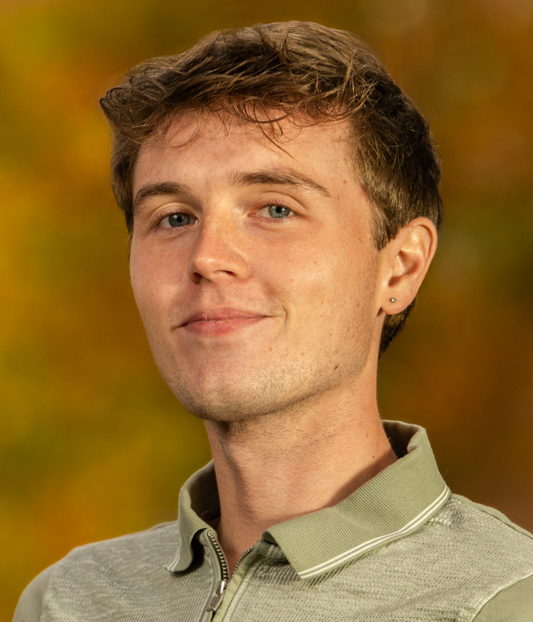 Headshot of Zachary Collins